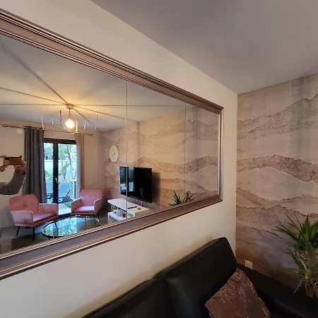 12 Pers-perfect Location Eurexpo, Stade Ol Holiday home *
